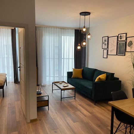 Newport Industrial Apartment Warschau Exterior foto