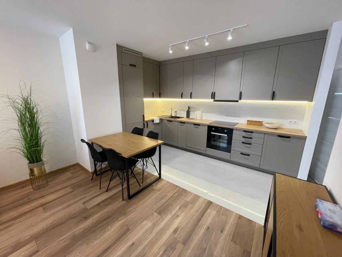 Newport Industrial Apartment Warschau Exterior foto
