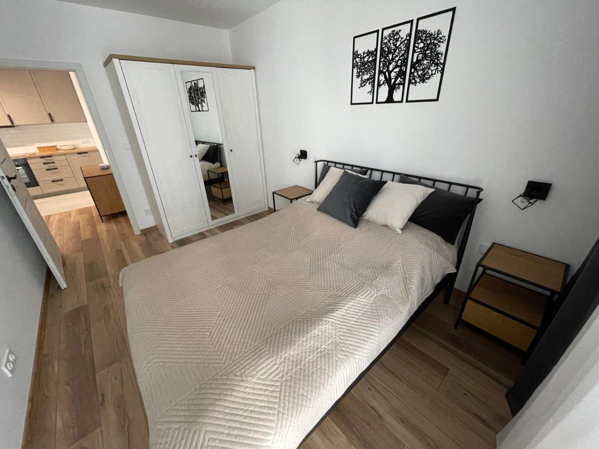 Newport Industrial Apartment Warschau Exterior foto